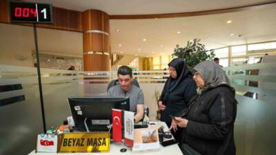 Gaziantep Büyükşehir Belediyesi’nin evliliklerinde 41 yılı dolduran çiftlere yönelik düzenlediği