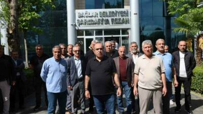 Diyarbakır Bağlar Belediyesi'nden emekli olan 66 kişi, tazminat ve ikramiyelerini