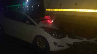 Adıyaman’ın Gölbaşı ilçesinde otomobil ile tırın çarpışması sonucu 2 kişi