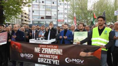 Gaziantep’te STK’ların öncülüğünde toplanan vatandaşlar, İsrail’in Gazze’ye yönelik saldırılarını kınadı.