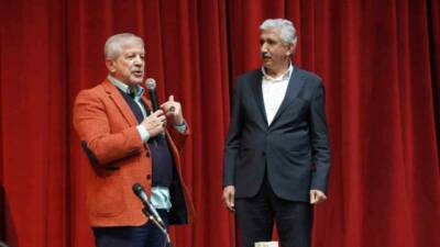 Adıyaman Kahta Belediyesi tarafından "Kozmik Yaşam" konferansı düzenlendi.