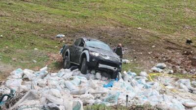 Adıyaman’ın Gölbaşı ilçesi Çelik rampasında kamyonetin şarampole yuvarlanması sonucu 2