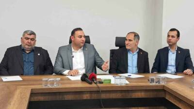 Kilis Belediye Başkanı Hakan Bilecen, düzenlenen basın toplantısında şeffaf belediyecilik