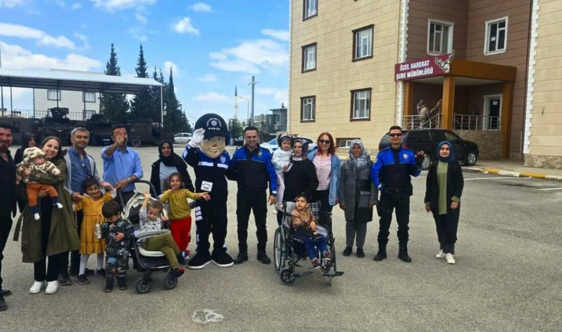 Adıyaman’da minik öğrenciler polis mesleği hakkında bilgilendirildi.