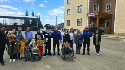 Adıyaman’da minik öğrenciler polis mesleği hakkında bilgilendirildi.