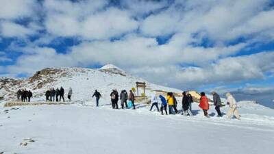 Adıyaman’ın Kahta ilçesindeki Nemrut Dağı’nı ziyarete gelen turistler, Nisan ayının
