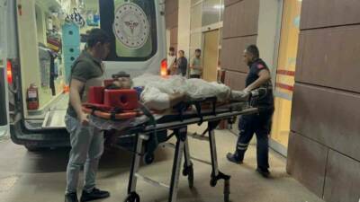 Adıyaman’da otomobil ile kamyonetin çarpışması sonucu meydana gelen kazada 4