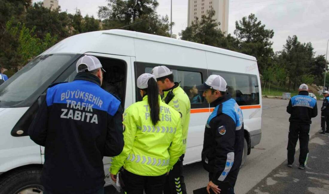 Şanlıurfa Büyükşehir Belediyesi Zabıta Trafik Şube Müdürlüğü ekipleri, kentte ulaşım