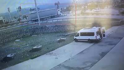 Gaziantep’in İslahiye ilçesinde tır ile çarpışan otomobildeki anne ile oğlu