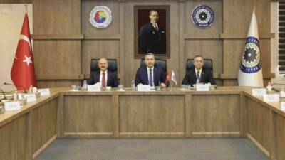 Adıyaman Valisi Osman Varol ve Belediye Başkanı Abdurrahman Tutdere, İpekyolu