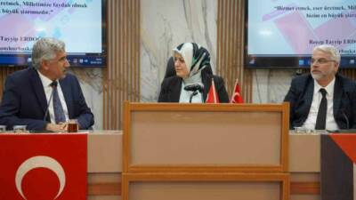 AK Parti Yerel Yönetimlerden Sorumlu Genel Başkan Yardımcısı Ayşe Sula