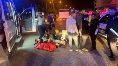 Adıyaman’ın Kahta ilçesinde yolun karşısına geçerken kamyonetin çarptığı 1 kişi