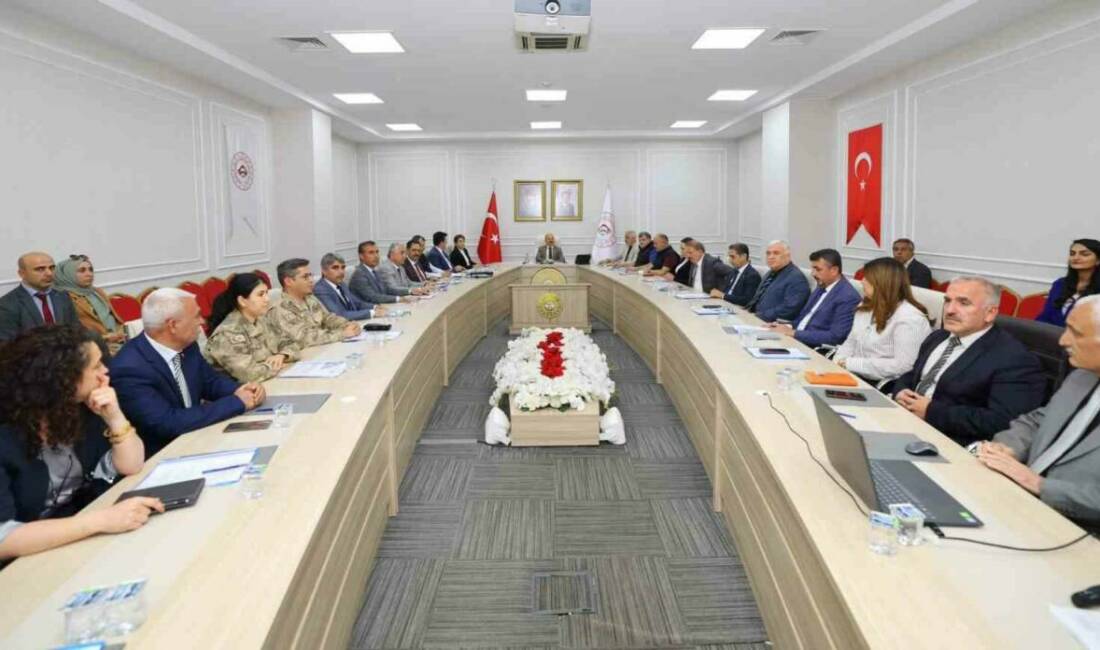 Adıyaman Valisi Osman Varol başkanlığında gerçekleştirilen Kadına Yönelik Şiddetle Mücadele