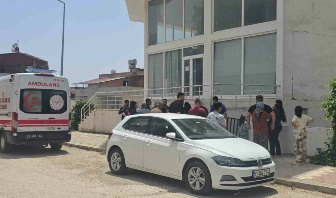 Gaziantep'te bir evde havalandırma boşluğunda çıkan yangın kısa süreli paniğe