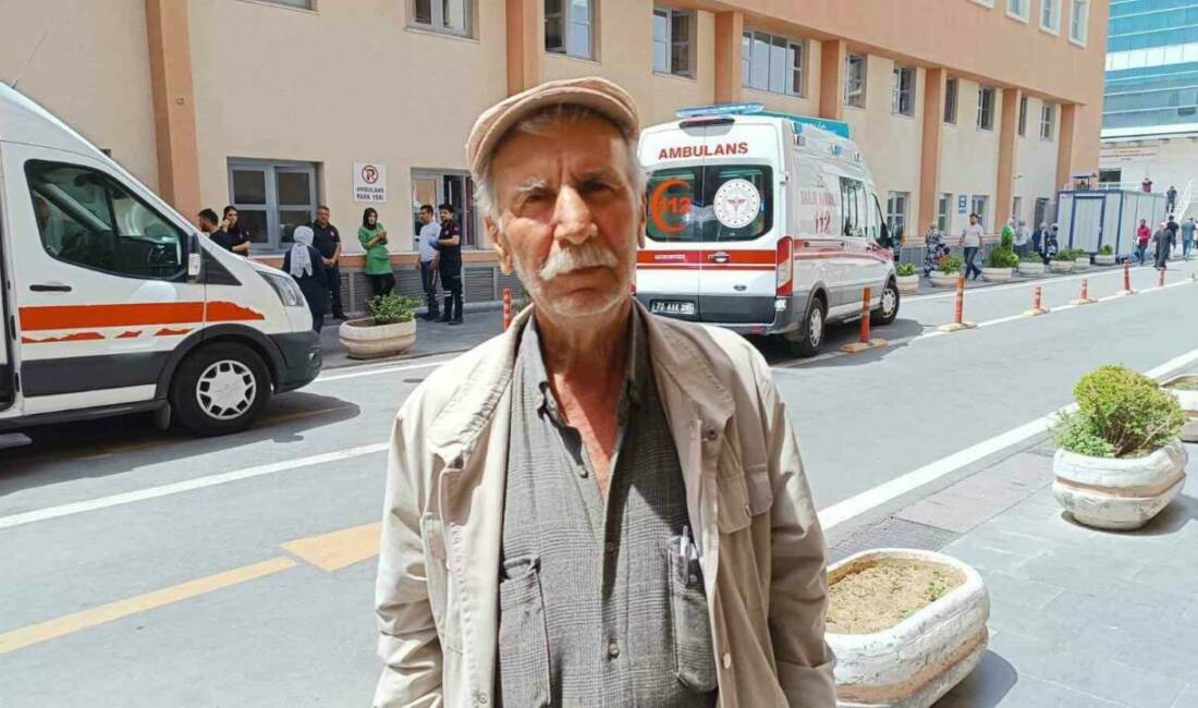 Aynı hastalıktan 3 evladını kaybetti, tedavi gören çocuğunu kurtarmak istiyor Beşiri ilçesinde yaşayan 74 yaşındaki Süleyman Tanlak'ın, böbrek yetmezliği nedeniyle