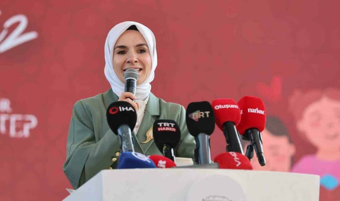 Aile ve Sosyal Hizmetler Bakanı Mahinur Özdemir Göktaş, Gaziantep'te düzenlenen