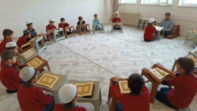 Batman'da Hafızlık Proje Okulu işbirliği ile öğrencilere hem akademik eğitim
