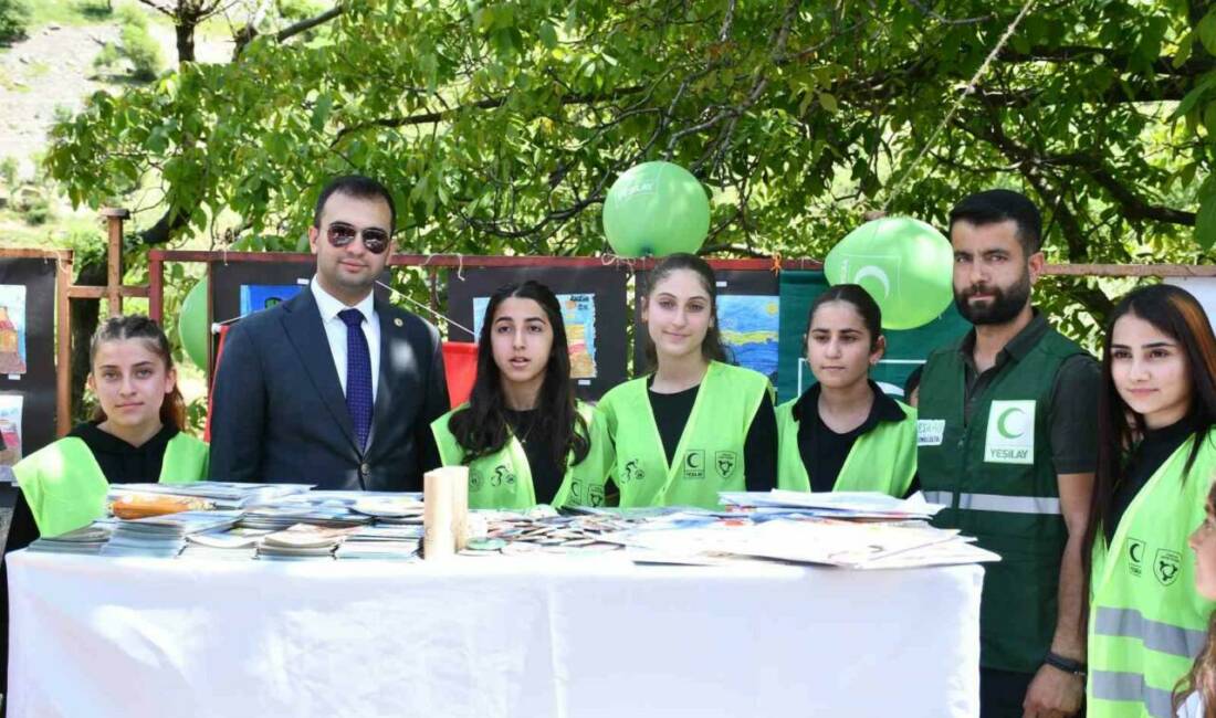 Şırnak'ın Beytüşşebap ilçesindeki ilk ve ortaokul öğrencileri, bilim şenliğinde icatlarını