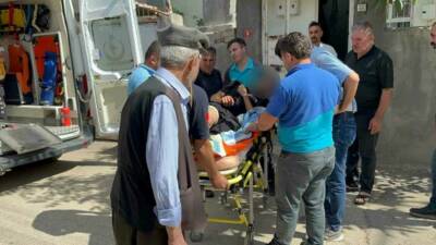 Adıyaman'ın Fatih Mahallesi'nde bir gencin evinde bıçağın üzerine düşmesi sonucu
