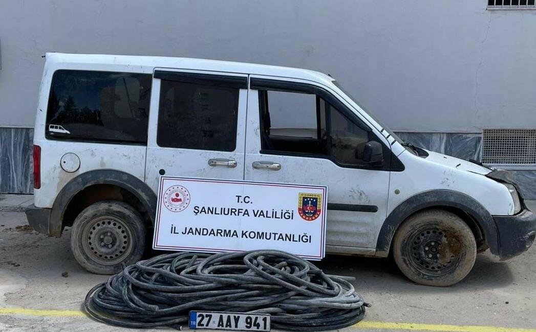 Çalınan 200 metre kablo bulundu Birecik ilçesinde bir şantiyeden çalınan 200 metre elektrik kablosu, jandarma