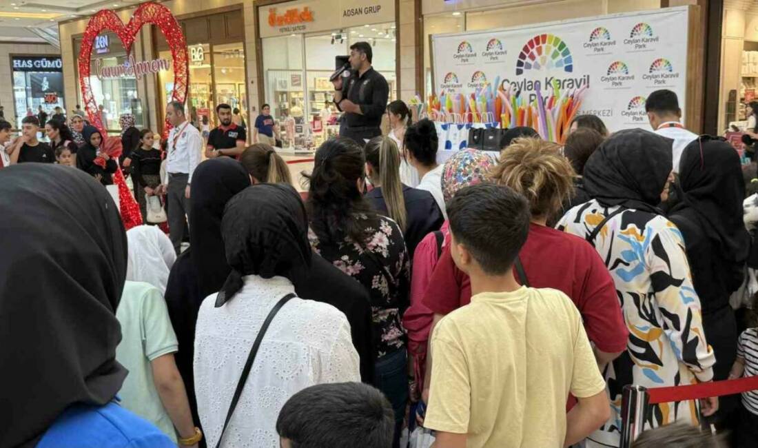 Diyarbakır'daki Ceylan Karavil Park AVM, Anneler Günü'nü çeşitli etkinliklerle kutladı.