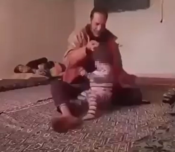 Gaziantep'te 2 yaşındaki çocuğuna şiddet uygulayan ve görüntüleri kameralara yansıyan