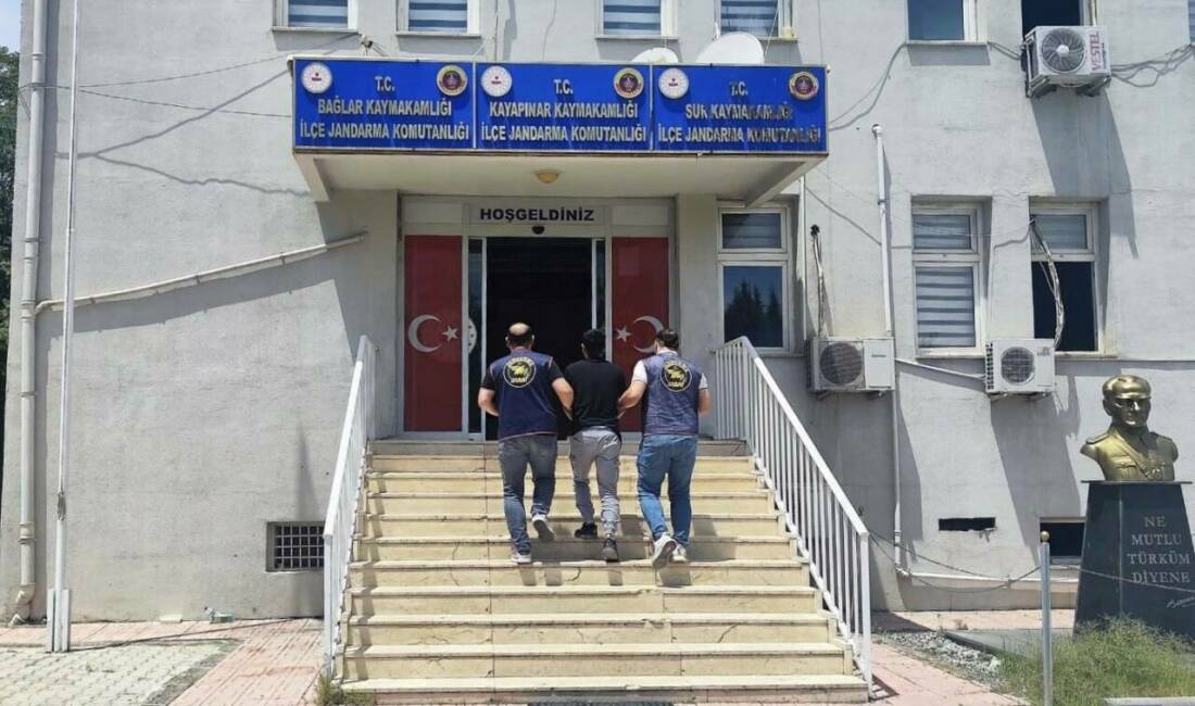 Diyarbakır'da jandarma ekipleri tarafından 3 firari hükümlü yakalandı. Firariler arasında