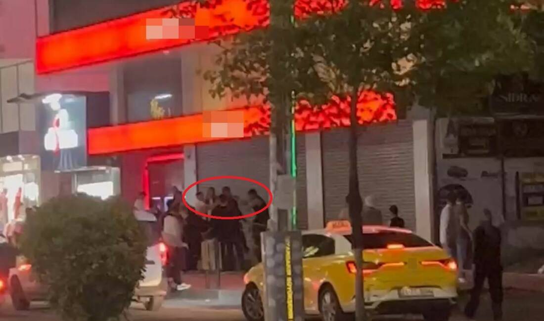 Diyarbakır'ın Yenişehir ilçesinde, Ekinciler Caddesi'nde henüz belirlenemeyen bir nedenle iki