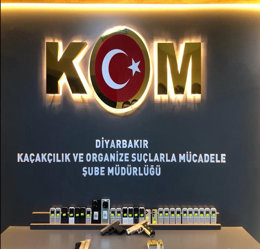 Diyarbakır'da nisan ayında gerçekleştirilen operasyonlarda birçok gümrük kaçağı ürün ele