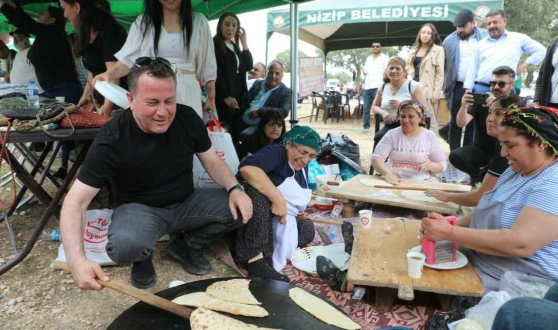 Nizip Belediye Başkanı Ali Doğan, Köseler Bahar Şenliği'nde depremzede çocuklara
