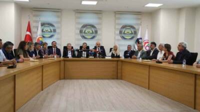 Diyarbakır Ticaret ve Sanayi Odası (DTSO) ev sahipliğinde toplanan oda,