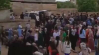 Gaziantep’in Nizip ilçesinde düğünde havaya ateş eden şahıs kuzenini ağır