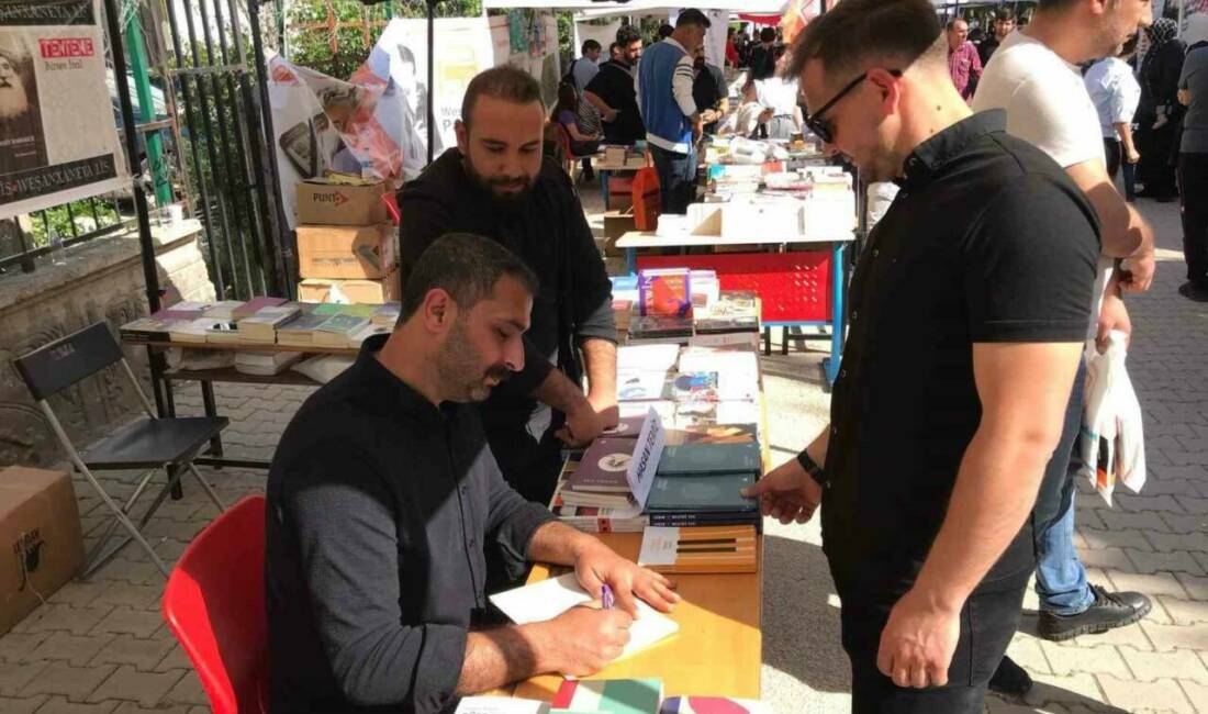 Ergani’de 1. Kitap Günleri etkinliği düzenlendi Ergani ilçesinde düzenlenen 1. Kitap Günleri etkinliğinde 52 yazar ve