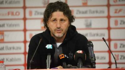 Trabzonspor Teknik Direktörü Fatih Tekke, Galatasaray'a 3-0 kaybedilen kupa finali