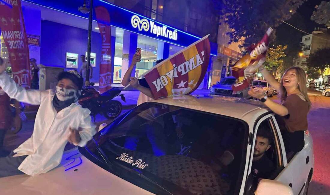 Galatasaray, Kayserispor'u mağlup ederek Trendyol Süper Lig'de şampiyonluğunu ilan etti.