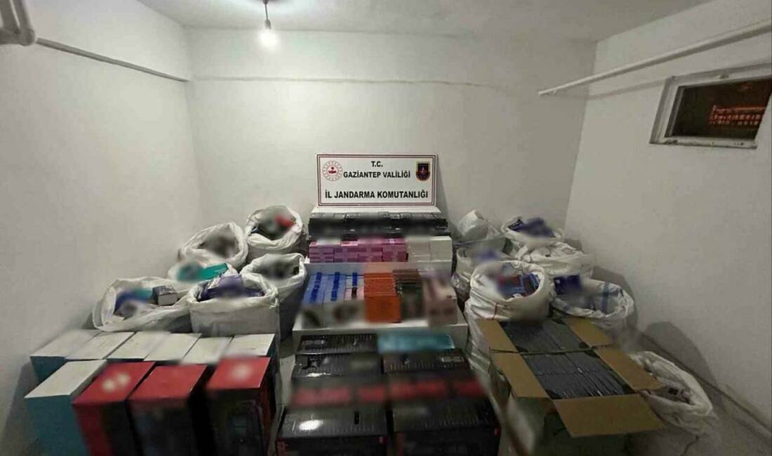 Gaziantep’te jandarma ekipleri, gümrük kaçağı olduğu şüphelenilen iki iş yerine