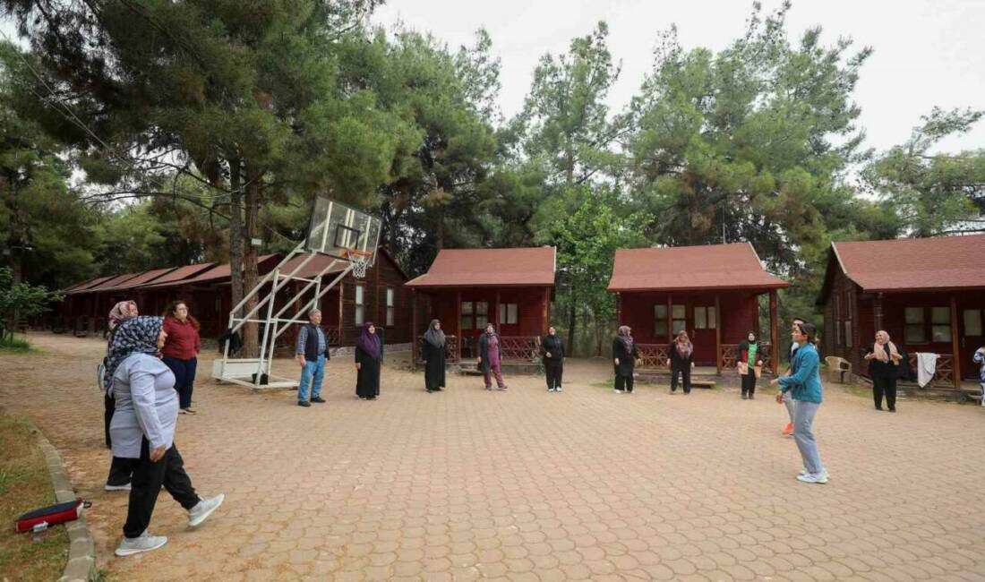 Gaziantep Büyükşehir Belediyesi tarafından düzenlenen Obezite Kampı, sağlıklı yaşam becerilerini