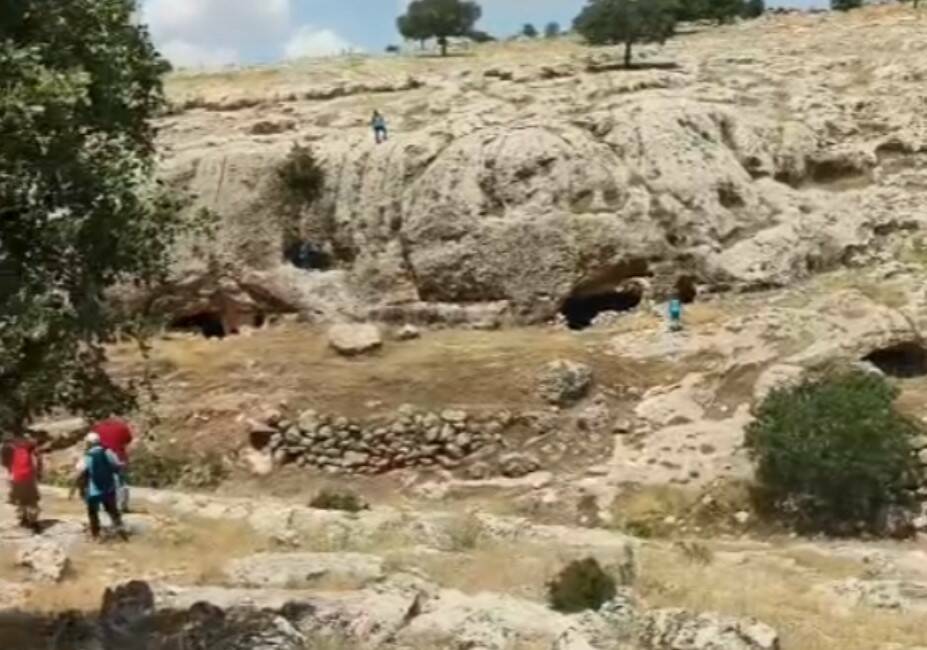 Araban’da 5 gündür kayıp çocuğu arama çalışmaları aralıksız sürüyor Gaziantep'in Araban ilçesinde 5 gündür kayıp olan 10 yaşındaki Onurcan