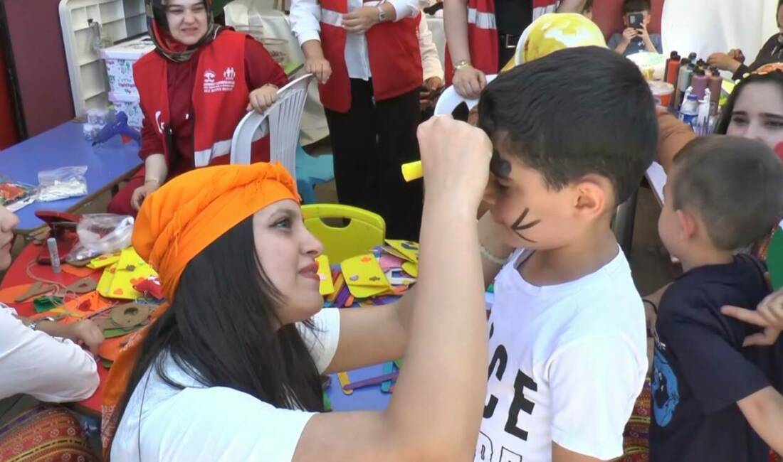 Gaziantep'te düzenlenen "Aile Yılı Festivali", aile bağlarını güçlendirmek ve toplumsal
