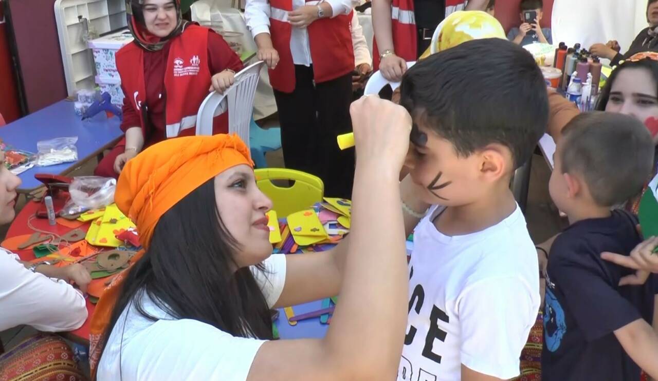 Gaziantep'te düzenlenen "Aile Yılı Festivali", aile bağlarını güçlendirmek ve toplumsal