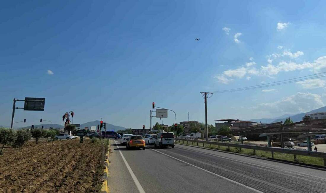 Gaziantep´te emniyet ve jandarma ekipleri tarafından dron destekli gerçekleştirilen trafik