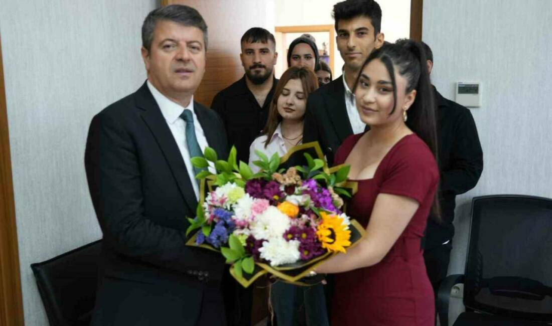Adıyaman Belediyesi ve Kent Konseyi iş birliğiyle oluşturulan Gençlik Meclisi