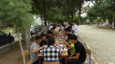 Batman'ın Gercüş ilçesinde Kaymakam Muhammed Öztaş, Gercüş Anadolu Lisesi'ni ziyaret