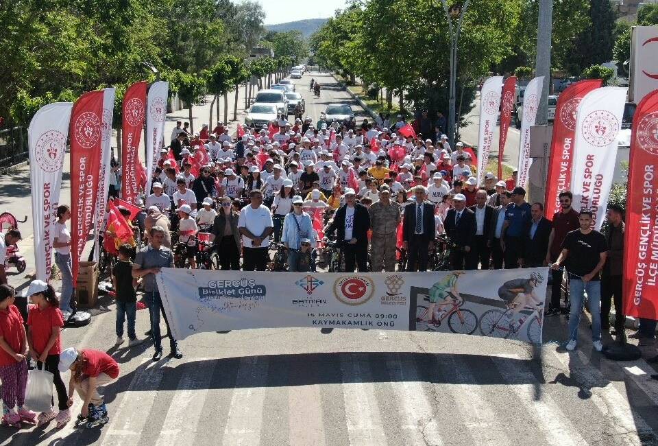 Gercüş ilçesinde 19 Mayıs Atatürk’ü Anma etkinlikleri kapsamında bisiklet turu