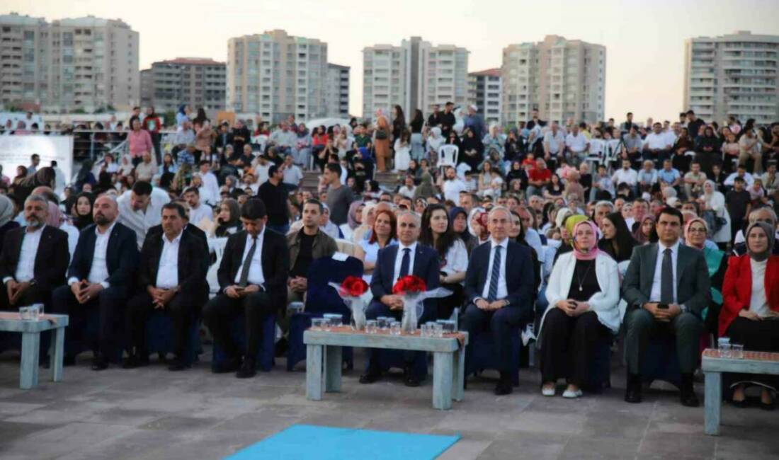 Gaziantep İslam Bilim ve Teknoloji üniversitesi 2024-2025 mezunlarını verdi.