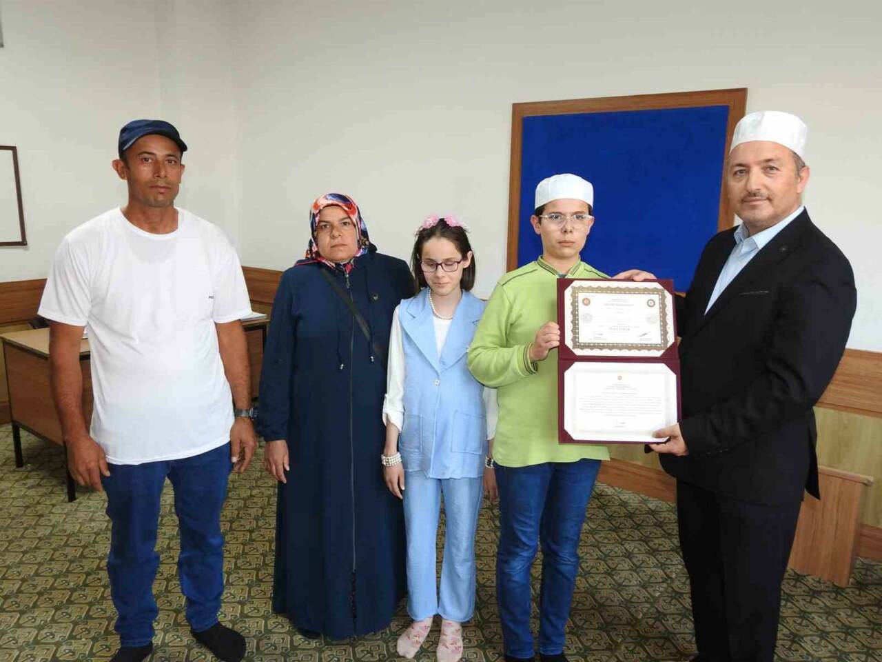 Gaziantep'te görme engelli genç Yusuf Kukur, 15 ayda braille alfabesiyle