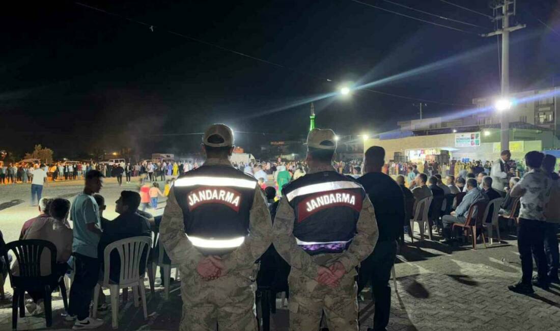 Birecik ilçesinde jandarma ekipleri, düğünlerde havaya ateş açılmasını engellemek için