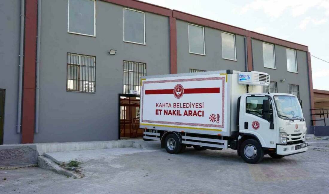 Adıyaman Kahta Belediyesi tarafından ilçeye hizmet veren mezbahada yapılan bakım