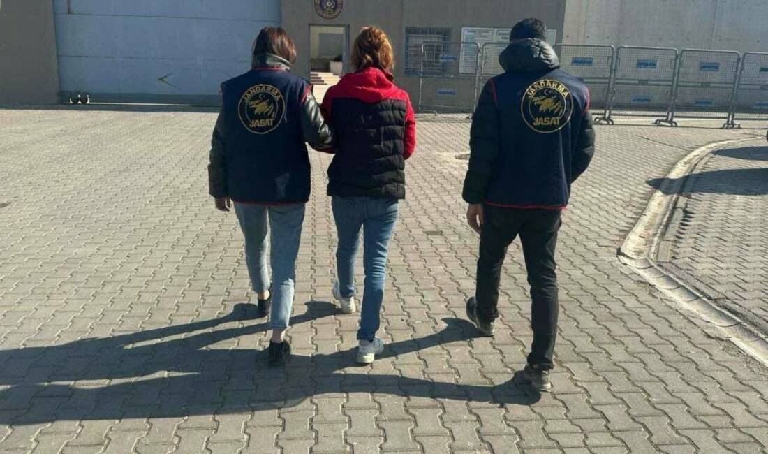 Gaziantep’te çeşitli suçlardan 30 yıl kesinleşmiş hapis cezasıyla aranan firari