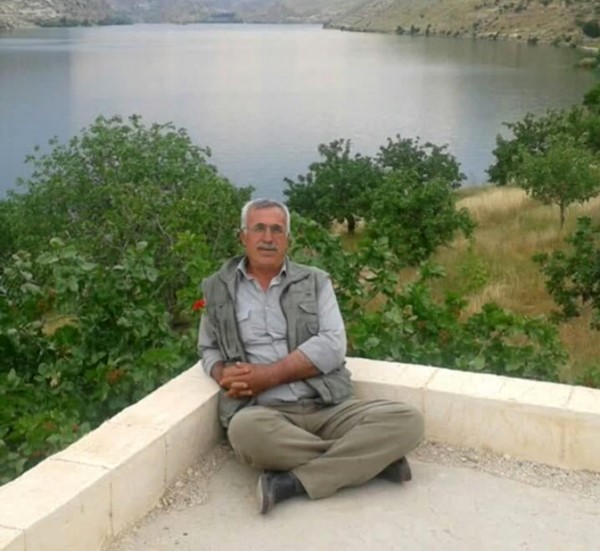 Şanlıurfa’nın Halfeti ilçesinde bir şahsın bıçakla saldırdığı babası hayatını kaybederken,